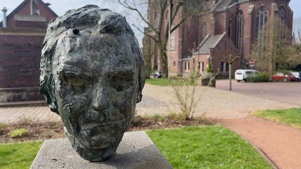 Büsten von Erhard und Kiesinger